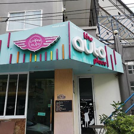 The Auto Place Ban Sam Kong Extérieur photo