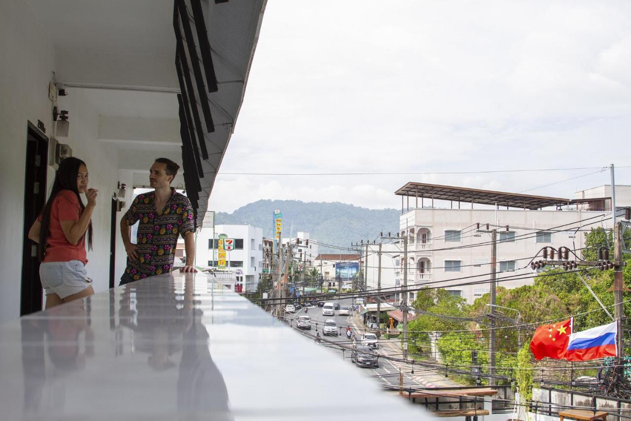 The Auto Place Ban Sam Kong Extérieur photo